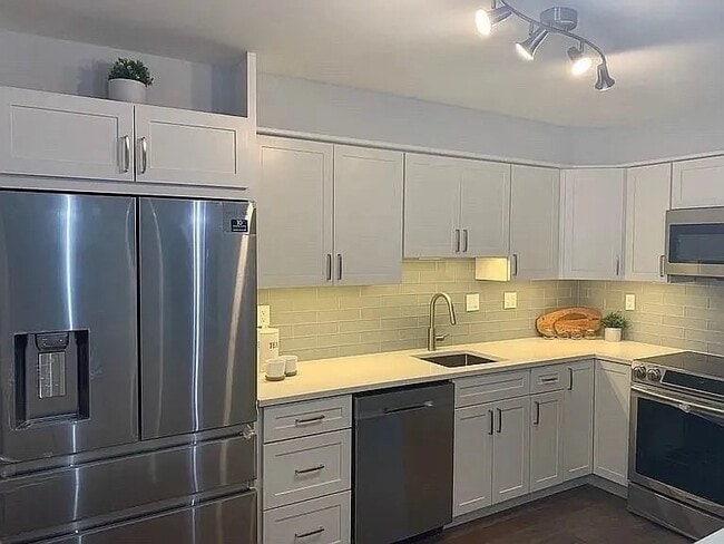 Photo - 20 Hammond Pond Pkwy Unit 206