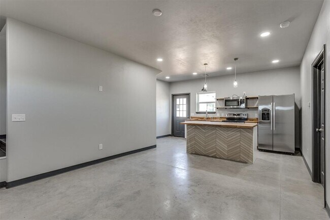 Photo - 12571 US-77
