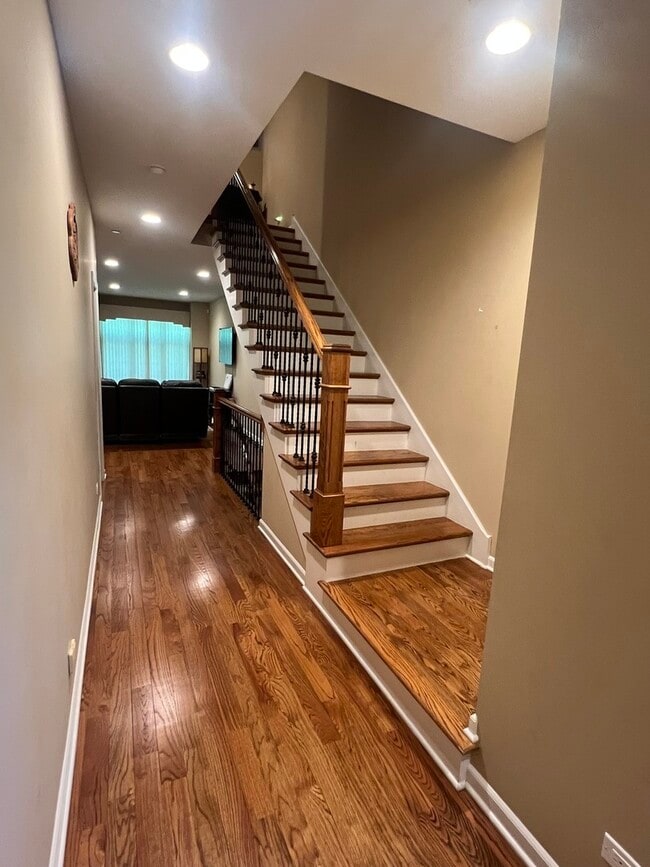 Photo - 1231 Caroline Ct