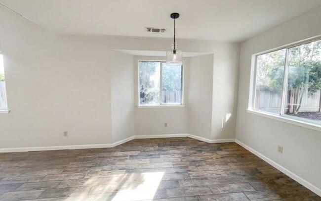 Photo - 4744 Ponderay Ln