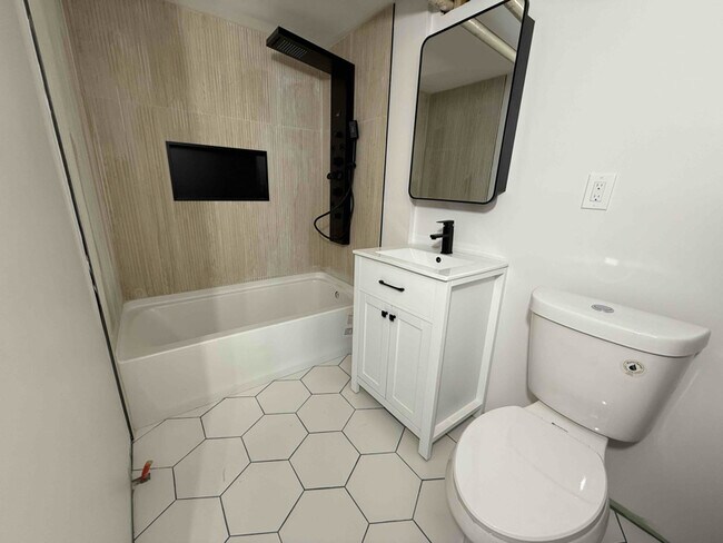 Photo - 35 Jamaica St Unit G