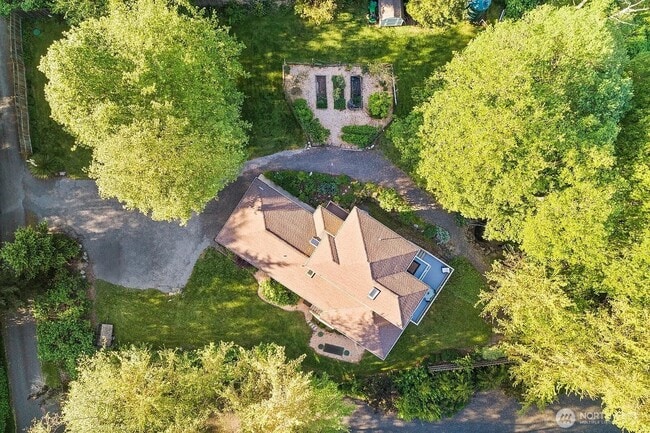 Photo - 33 N Bay Ln