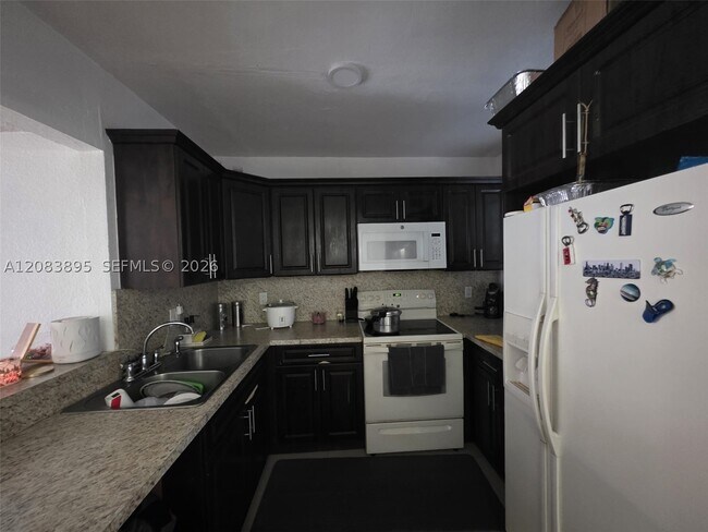 1035 W 77th St Unit 215