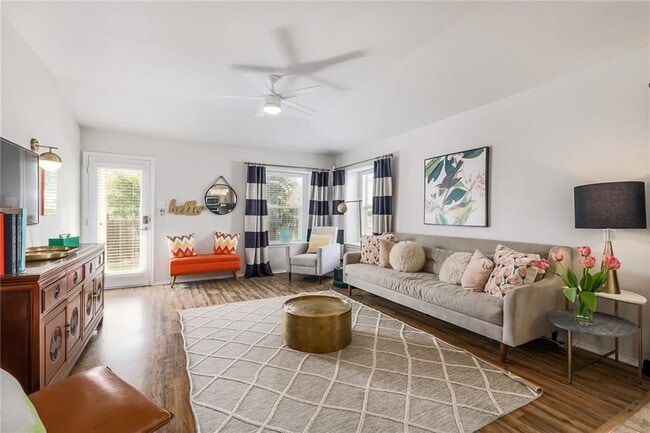 Photo - 1908 Golden Arrow Ave