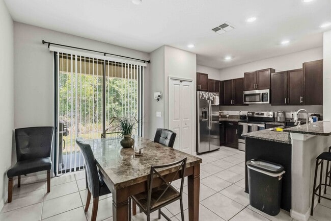 Photo - 9622 Pembrooke Pines Dr