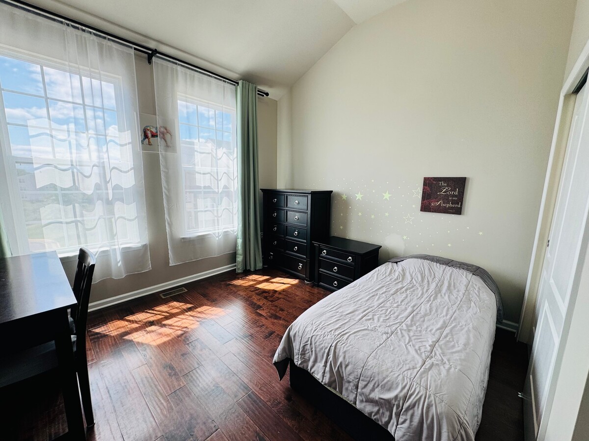 Photo - 23 Coulter Ln