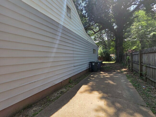 Photo - 3447 Dunn Ave