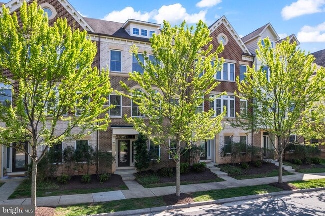 Photo - 44711 Plympton Square