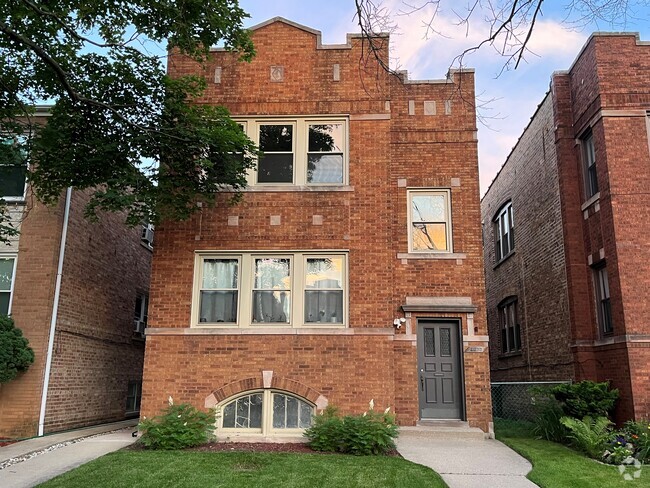 Building Photo - 5730 N McVicker Ave Unit 1 Rental