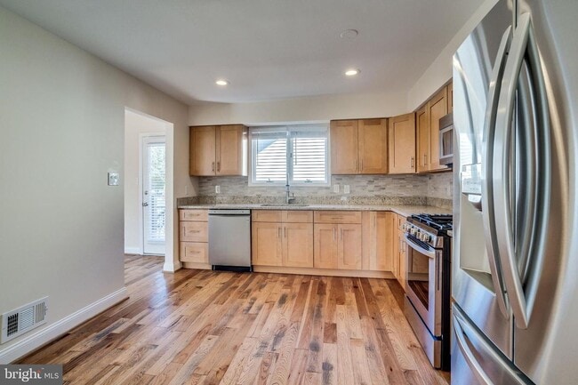 Photo - 6505 Gretna Green Way