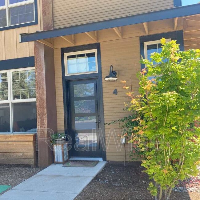 Photo - 738 W Antler Ave Unit 4
