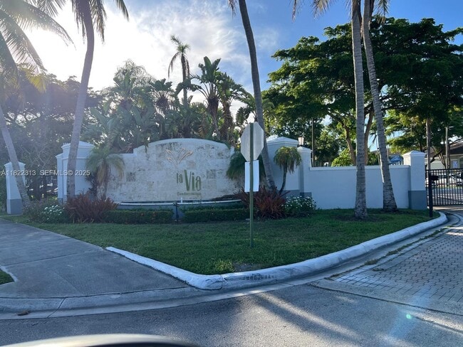 Photo - 9645 NW 1st Ct Unidad 1-209