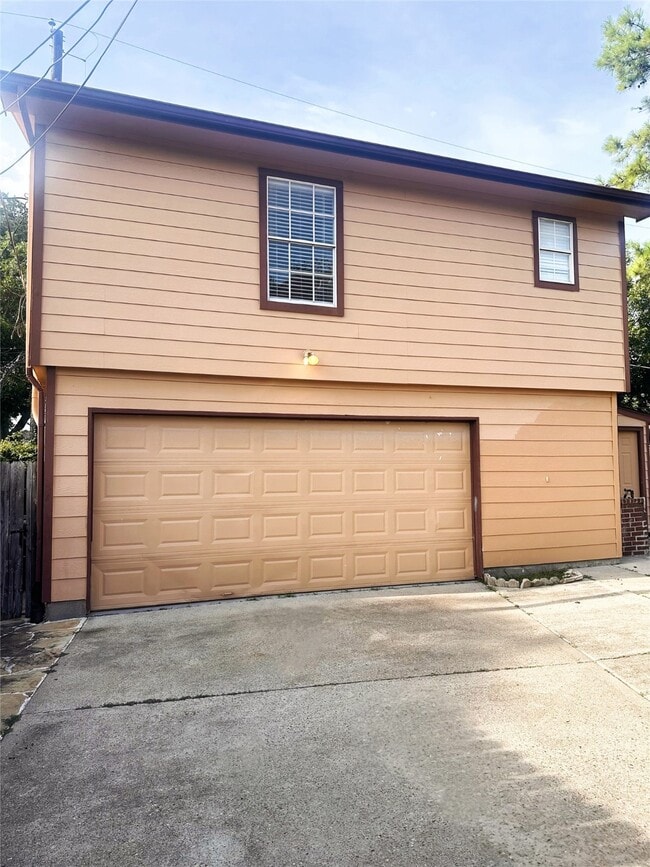 Building Photo - 11130 Hanning Ln