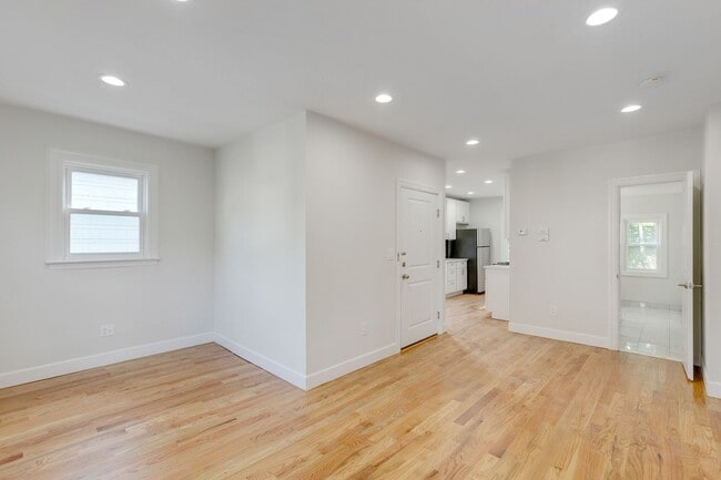 Photo - 161 Ashland Ave