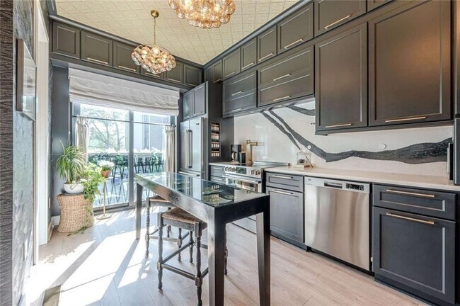 Photo - 2199 Lenox Rd NE