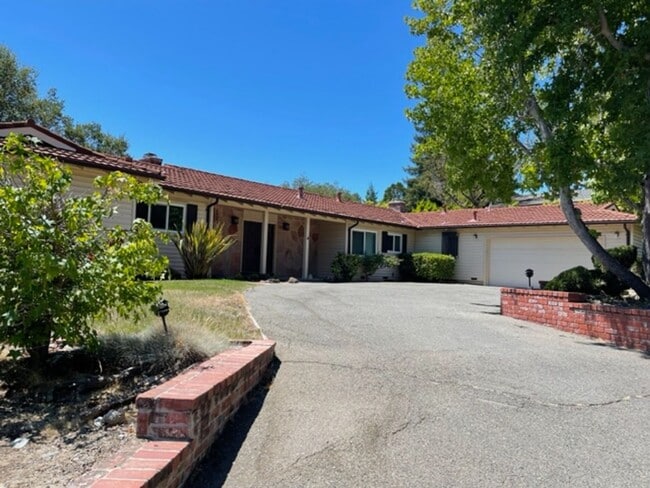 Photo - Wonderful single level home in Orinda-available for move-in now!