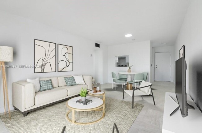 Building Photo - 12215 W Dixie Hwy Unit 306