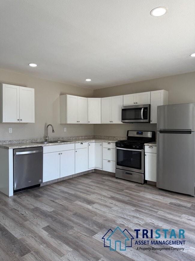 Building Photo - 12227 Woodside Ave Unit 12227 A