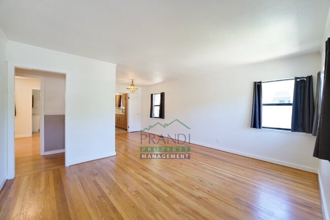 Photo - 2049 Fifth Ave