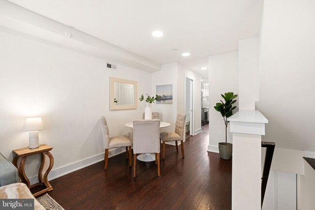 Photo - 1315 N 25th St Unit 1