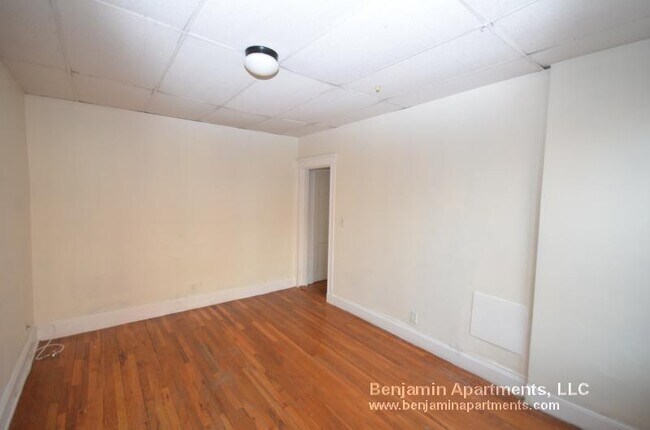 Photo - 25 Walbridge St Unit 6