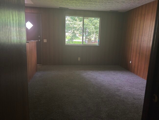 Photo - 317 Stewart Ave NW
