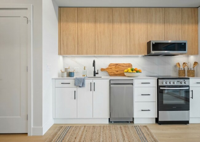 Photo - 34395 Gladys Ave