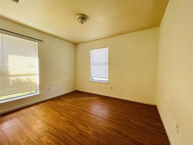 Photo - 7402 Geneva Dr