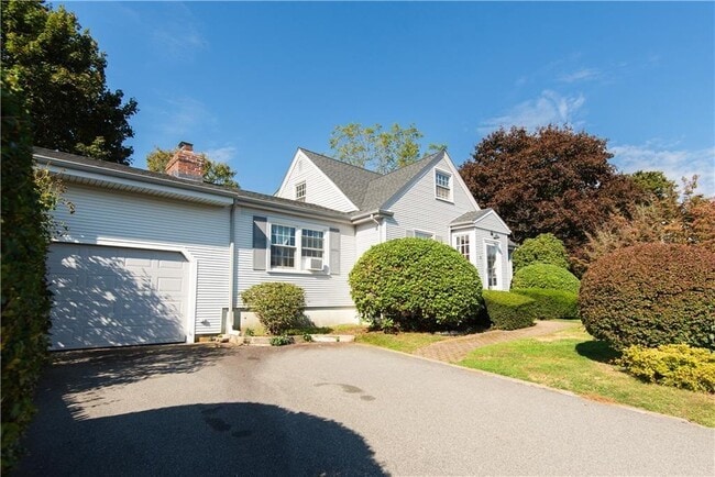 8 Fenner Ave