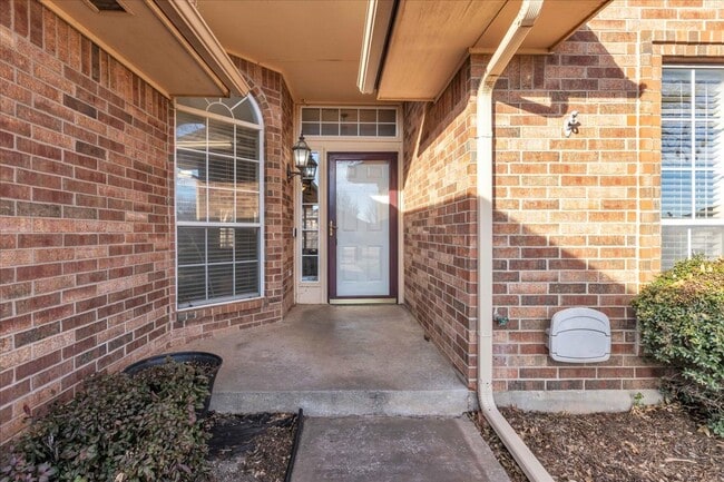 Photo - 405 NW 142nd Cir