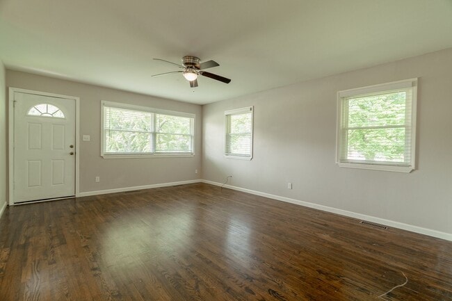 Photo - Neal 60-64 Unit Neal 60