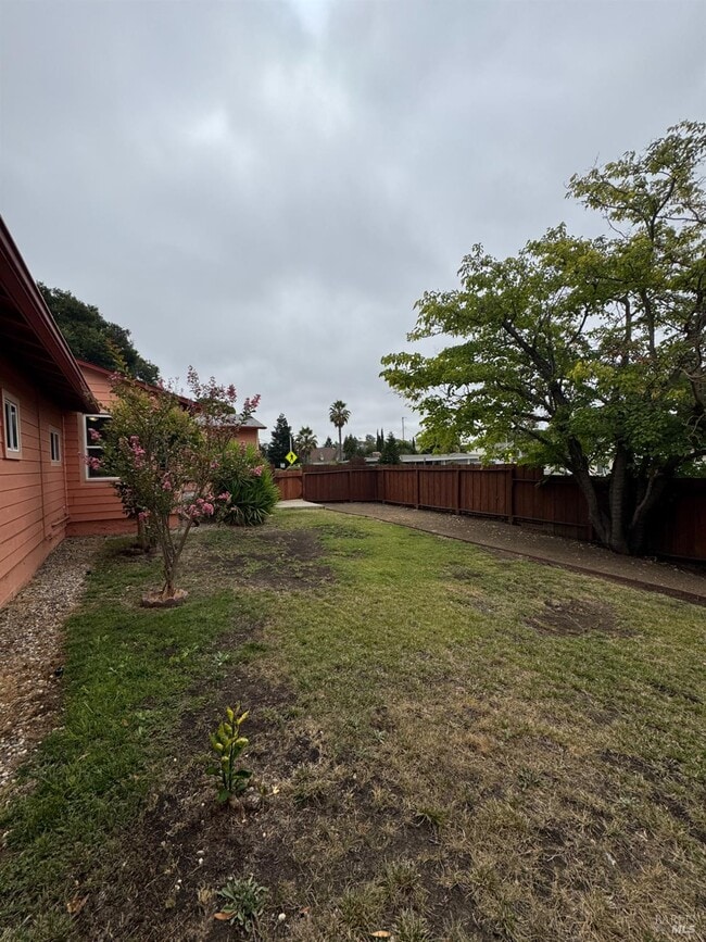 Photo - 2230 Redwood St