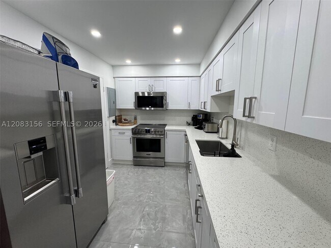 9225 Collins Ave Unit 504