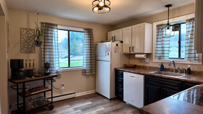 Photo - 86 Pendleton Ln