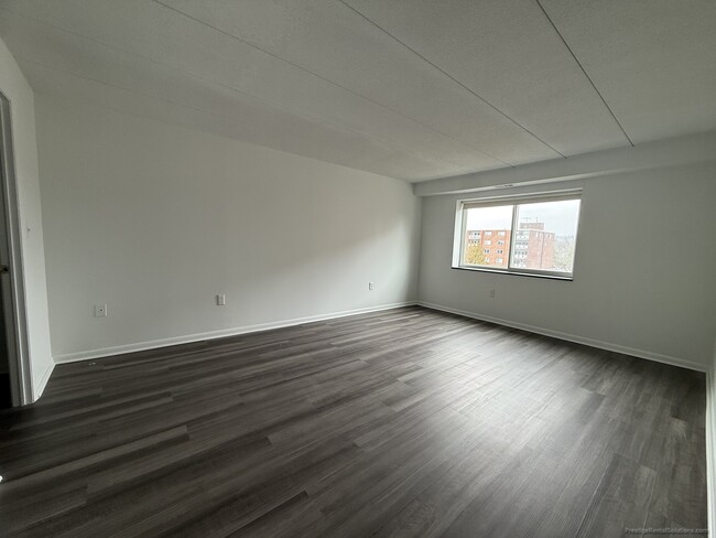 Photo - 21 Hill Rd Unit 4