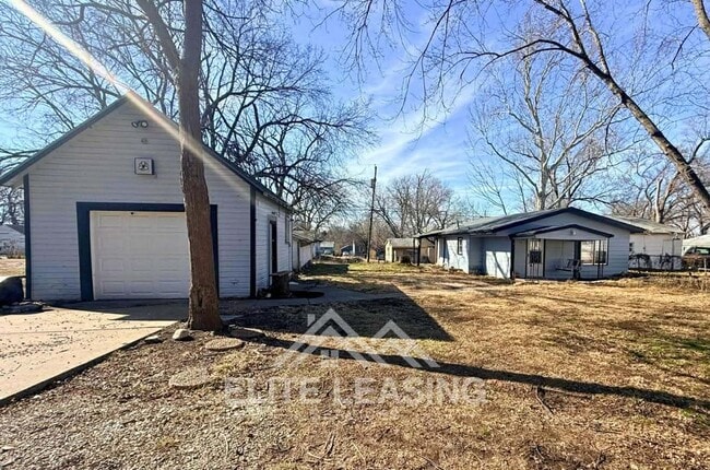 Photo - 1 Bedroom | 1 Bathroom | Bonus Room | Garage