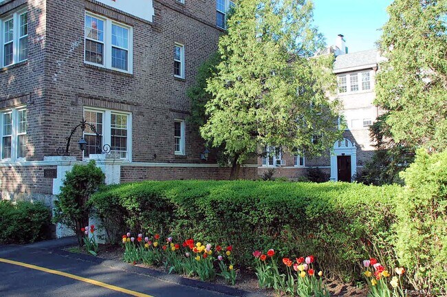 Photo - 83 N Broadway Unit 3E