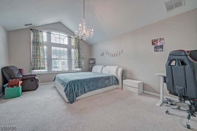 Photo - 408 Kensington Ln