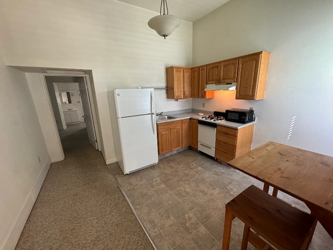 Building Photo - 1749 Santa Barbara Ave Rental