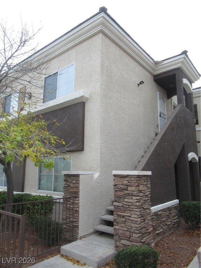 Building Photo - 9303 Gilcrease Ave Unit 2224