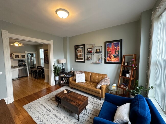 Photo - 2234 W Erie St Unit Ukrainian Village Apt