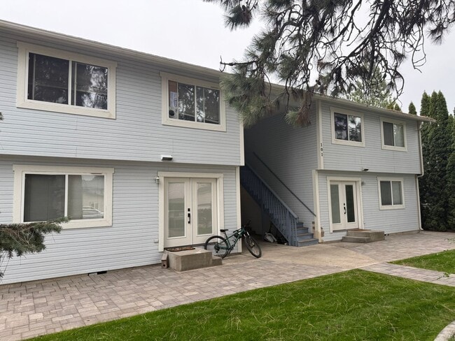 Photo - Duplex in Post Falls