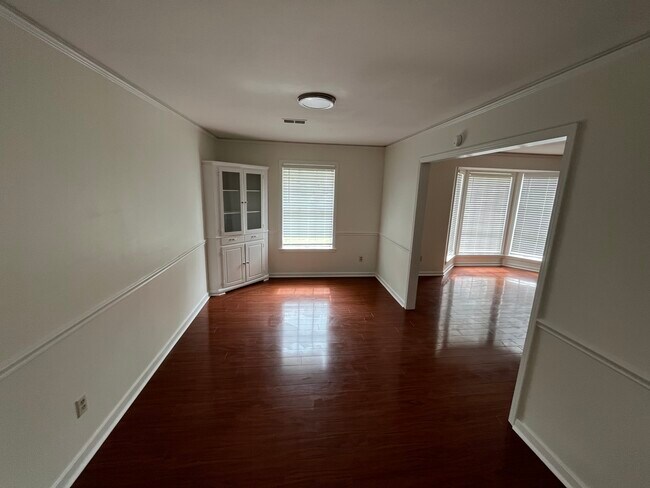 Photo - 1375 Riverwood Dr