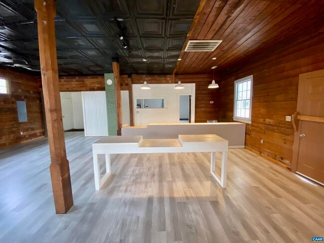 Photo - 2030 Broad St Rd