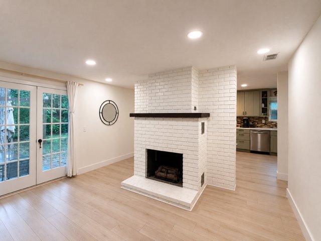 Photo - 2372 Lakewood Dr NW