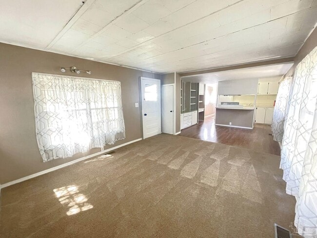 Photo - 1826 Bainbridge Ave