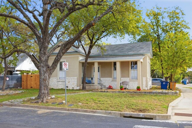Building Photo - 104 W 35th St Unit 2