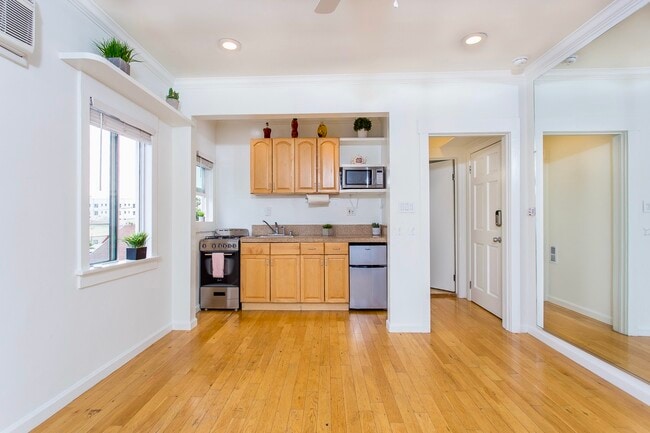 Photo - 1650 Winona Blvd Unidad 3