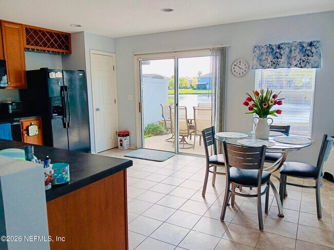 Photo - 740 Cabernet Pl