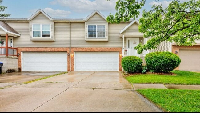 Photo - 12 Parkshores Dr House